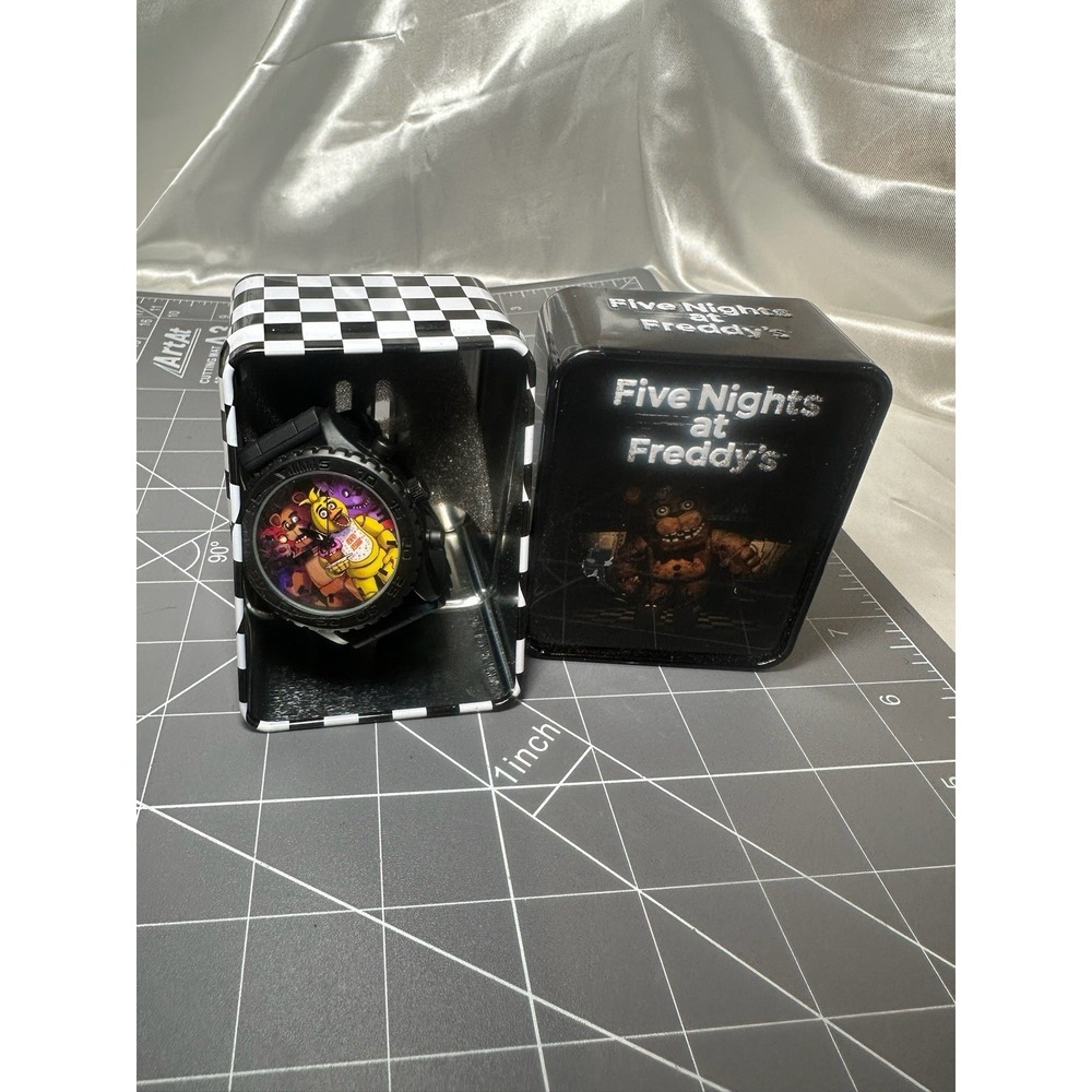 Five Nights at Freddy's FNAF Freddy Chica Foxy Bonnie Watch Accutime Watch Corp